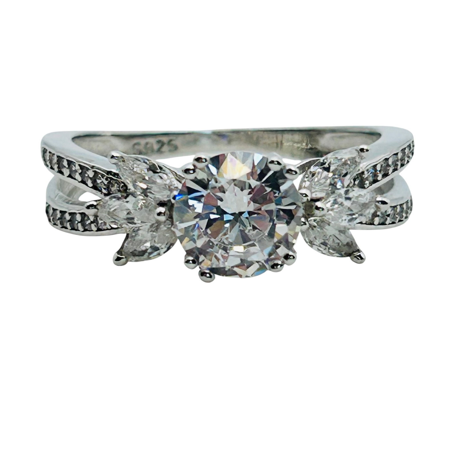 Rhinestone Sterling Engagement Ring Size 8, 3.3 G: Rhinestone Sterling engagement ring size 8 3.3 g