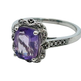 Amethyst Sterling Solitaire Ring Size 7, 2.88 G