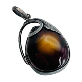 Amber Sterling Large Oval Pendant Leaf Detail 23.61 G