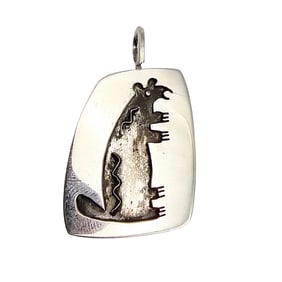 WH 16 1988 Sterling Silver Beaver Pendant 9.1 G