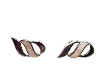 Mother Of Pearl Sterling Silver Earrings 3 G