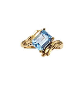 UTC Topaz Gold Over Sterling Silver Cocktail Ring 7 2.8 G