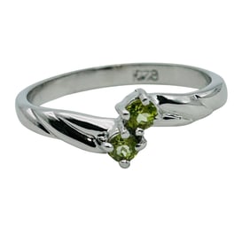 Emerald Sterling Bypass Ring Size 9, 2.37g