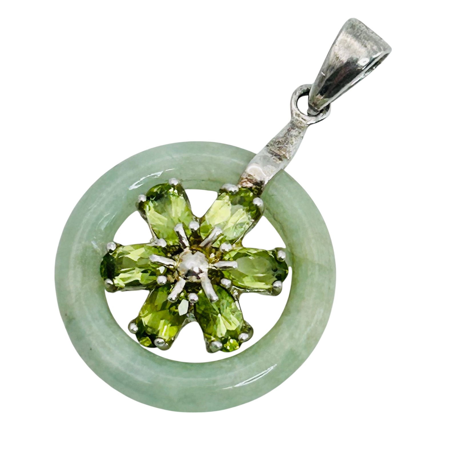 DBJ Aqua And Emerald Round Pendant 3.74 G: DBJ aqua and emerald round pendant 3.74 g