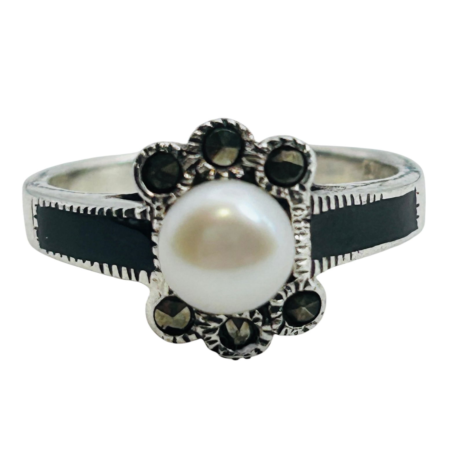 Pearl Sterling MARCASITE Ring Size 7, 3.3 G: Pearl Sterling MARCASITE ring size 7 3.3 g