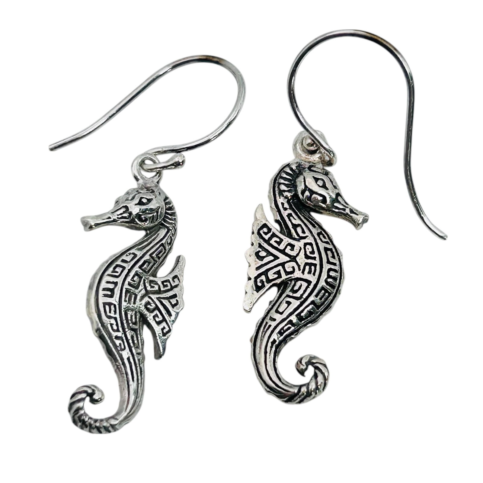 SW. TED Sterling Seahorse Dangle Earrings 3 G: SW. TED Sterling seahorse dangle earrings 3 g