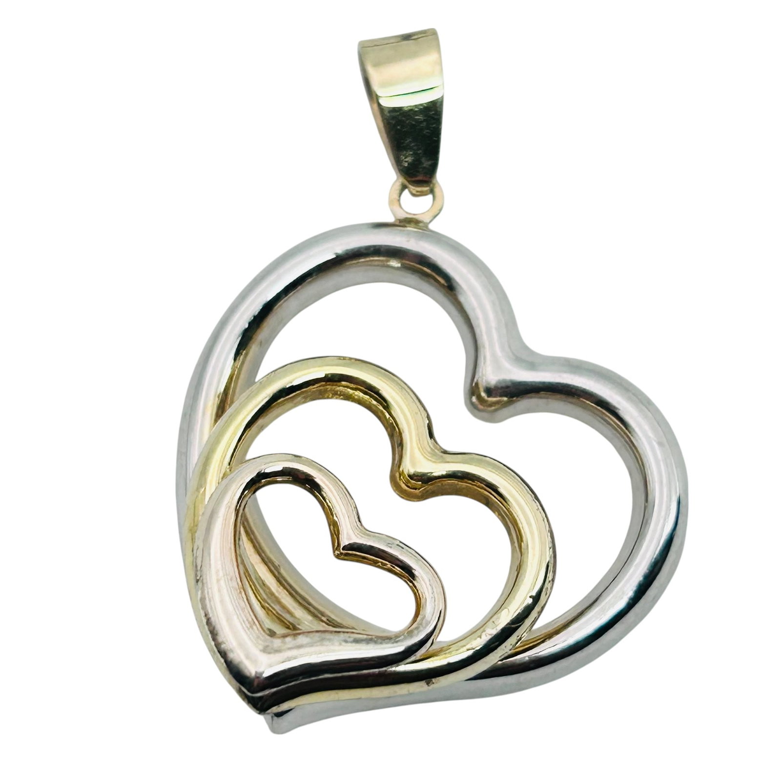 1/20 10 K Turkey Sterling Triple Heart Pendant 2.84 G: 1/20 10 K Turkey Sterling triple heart pendant 2.84 g