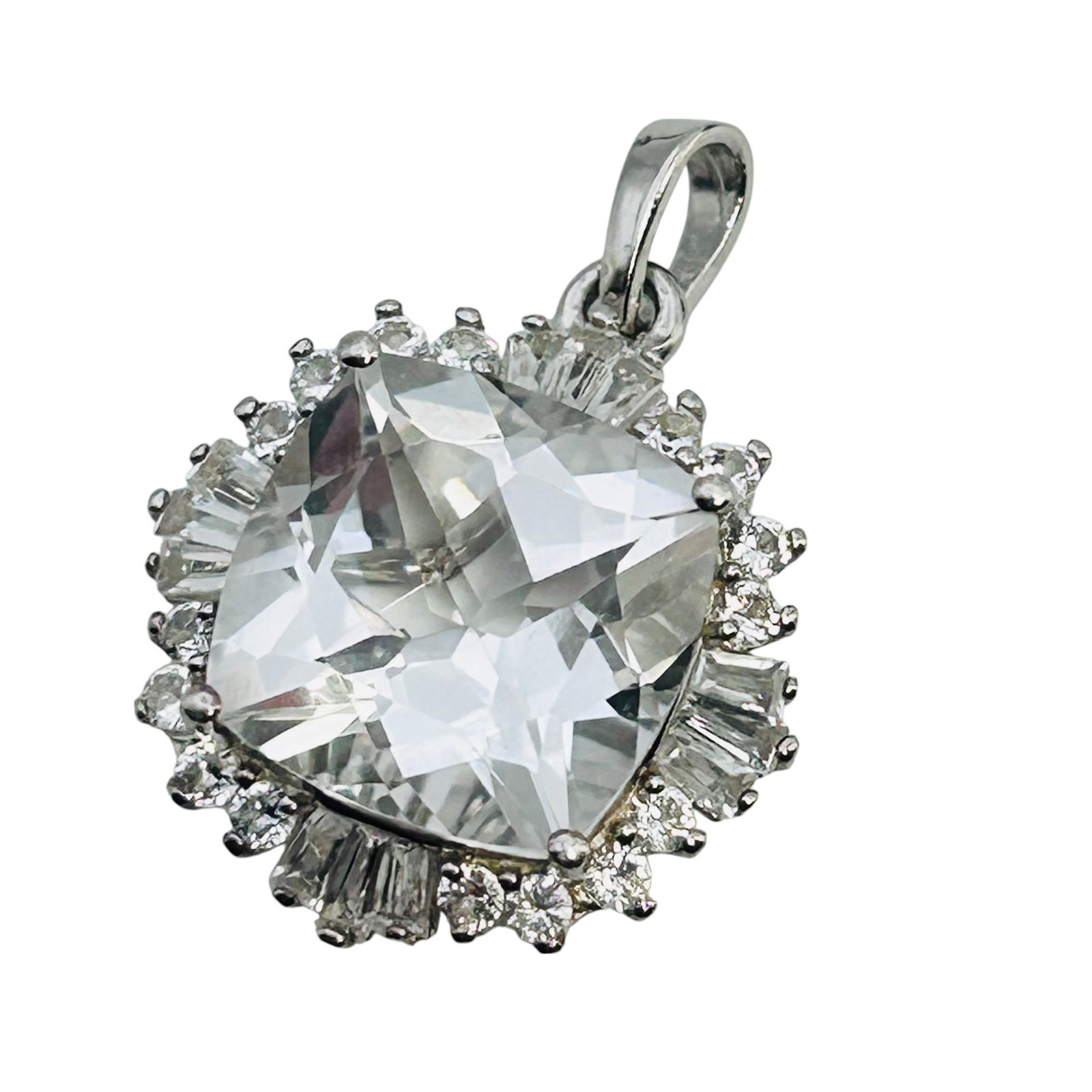 DJOY Topaz Sterling Pendant 4.28 G: DJOY topaz Sterling pendant 4.28 g