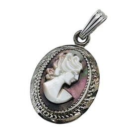 Cc Sterling Carved Cameo Pendant 2.3 G