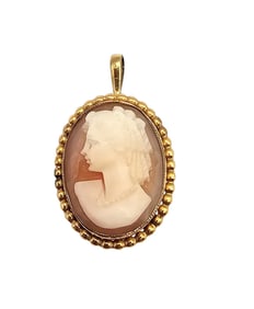 WRE 12K Gold Filled Cameo Brooch Pendant 3.7 G
