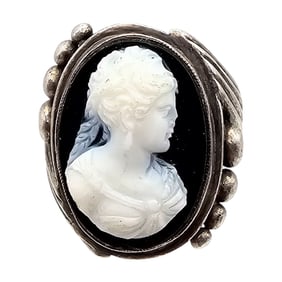 Sterling Silver Cameo Ring Size 7.25 15.9 G