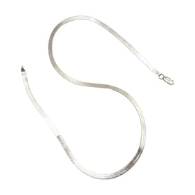 Italy Sterling Silver Flat Herringbone Necklace 5.3 G