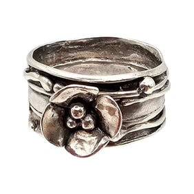 Sterling Silver Flower Ring Size 7.5 8.8 G