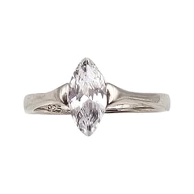 Clear Stone Sterling Silver Ring Size 7.75 2.4 G