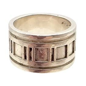 Tiffany & Co 1995 Italy Sterling Silver Roman Numeral Ring Size 6 10 G