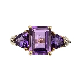 GHP Amethyst 10K Gold Ring Size 8.5 2.9 G Approximately 2.40 TCW