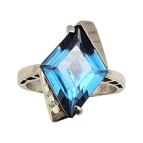 10K White Gold Topaz Ring Size 5.75 4.1 G Approximately 3.5 TCW
