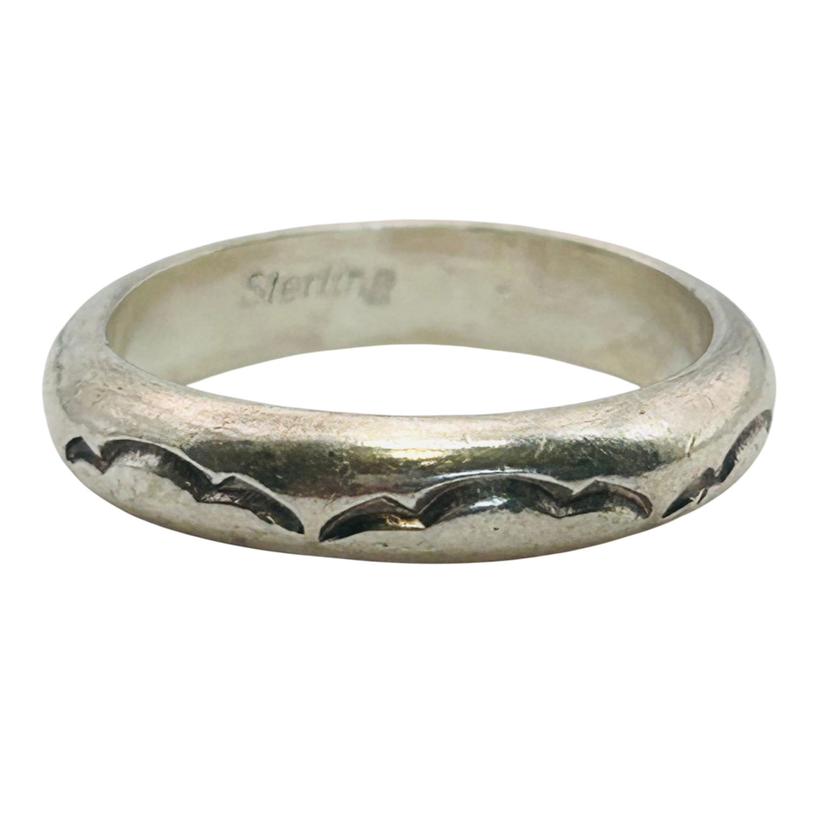 Navajo Sterling Carved Band Size 7, 3.83g: Navajo Sterling band size 7 3.83g