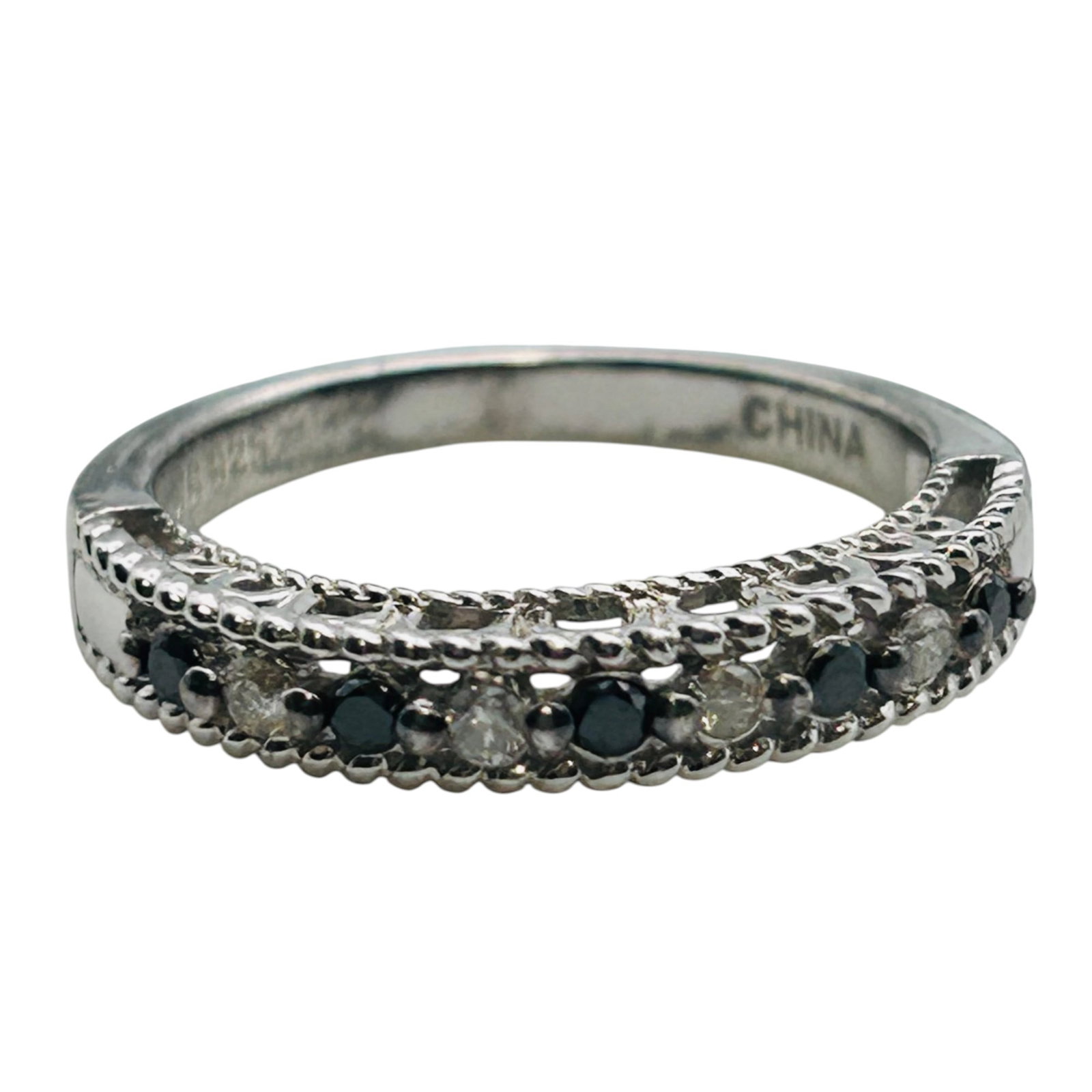 JS Sapphire, Channel Band Ring Size 7, 2.8 G: JS Sapphire channel band Ring size 7 2.8 g