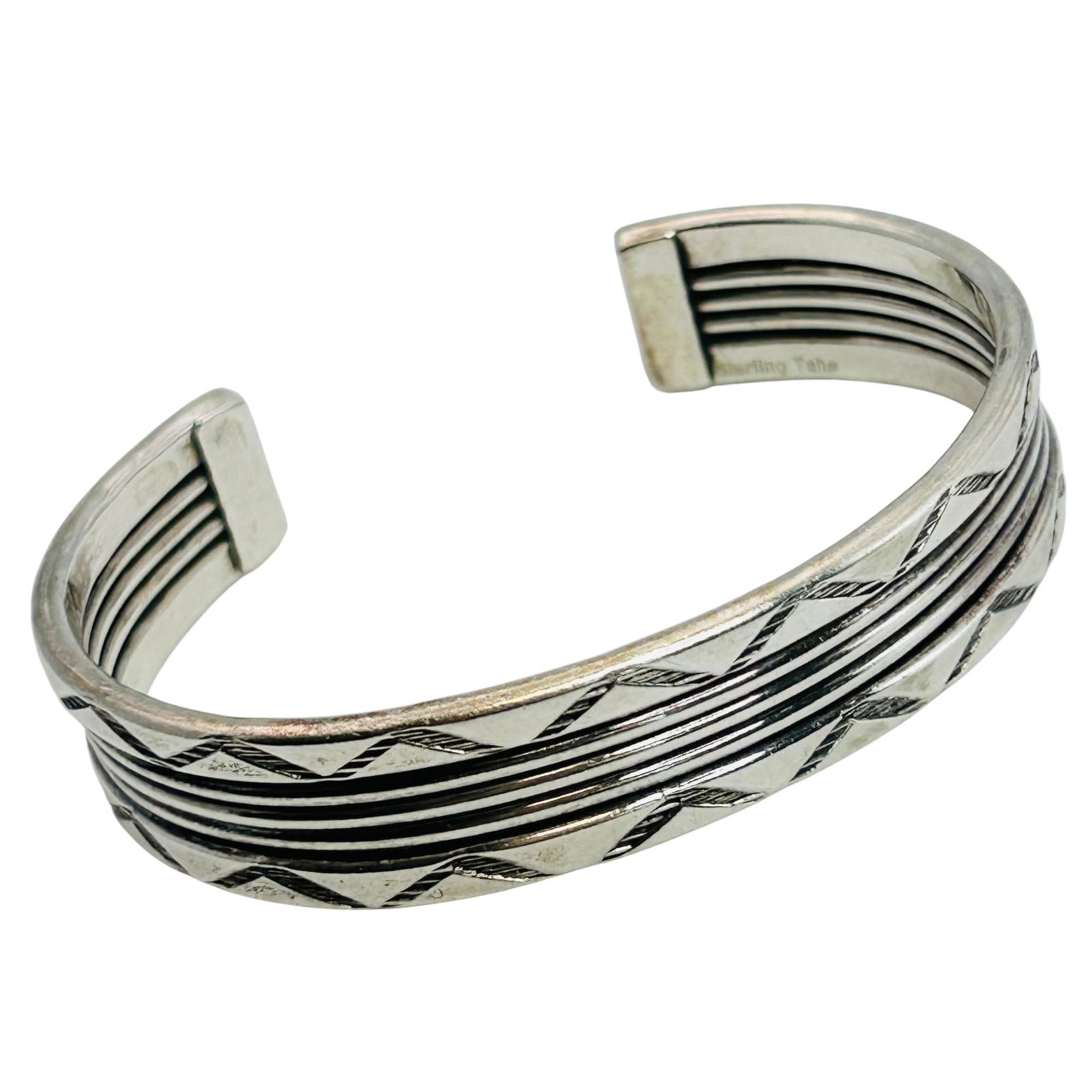 Jerrod Tahe Navajo Sterling Cuff Bracelet 30.8 G (1 of 6)