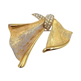 BSK Rhinestone Brushed Gold Tone Ribbon Brooch