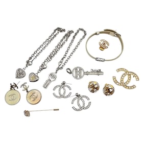 Chanel Lot Assorted Jewelry