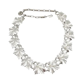 Lisner Textured Silver Tone Leaf Link Necklace