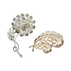 Lisner Vintage Lot 2 Faux Pearl Gold Tone Silver Tone Leaf Brooches