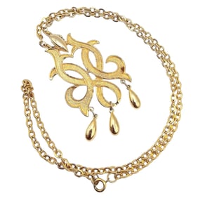 Lisner Vintage Gold Tone Scrollwork Necklace
