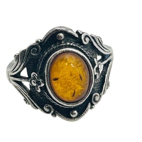 Amber Sterling Ring Size 7.5, 3.76 G