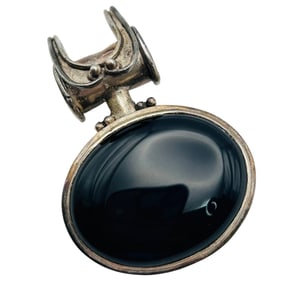 ONYX Oval Sterling Pendant 17.44 G