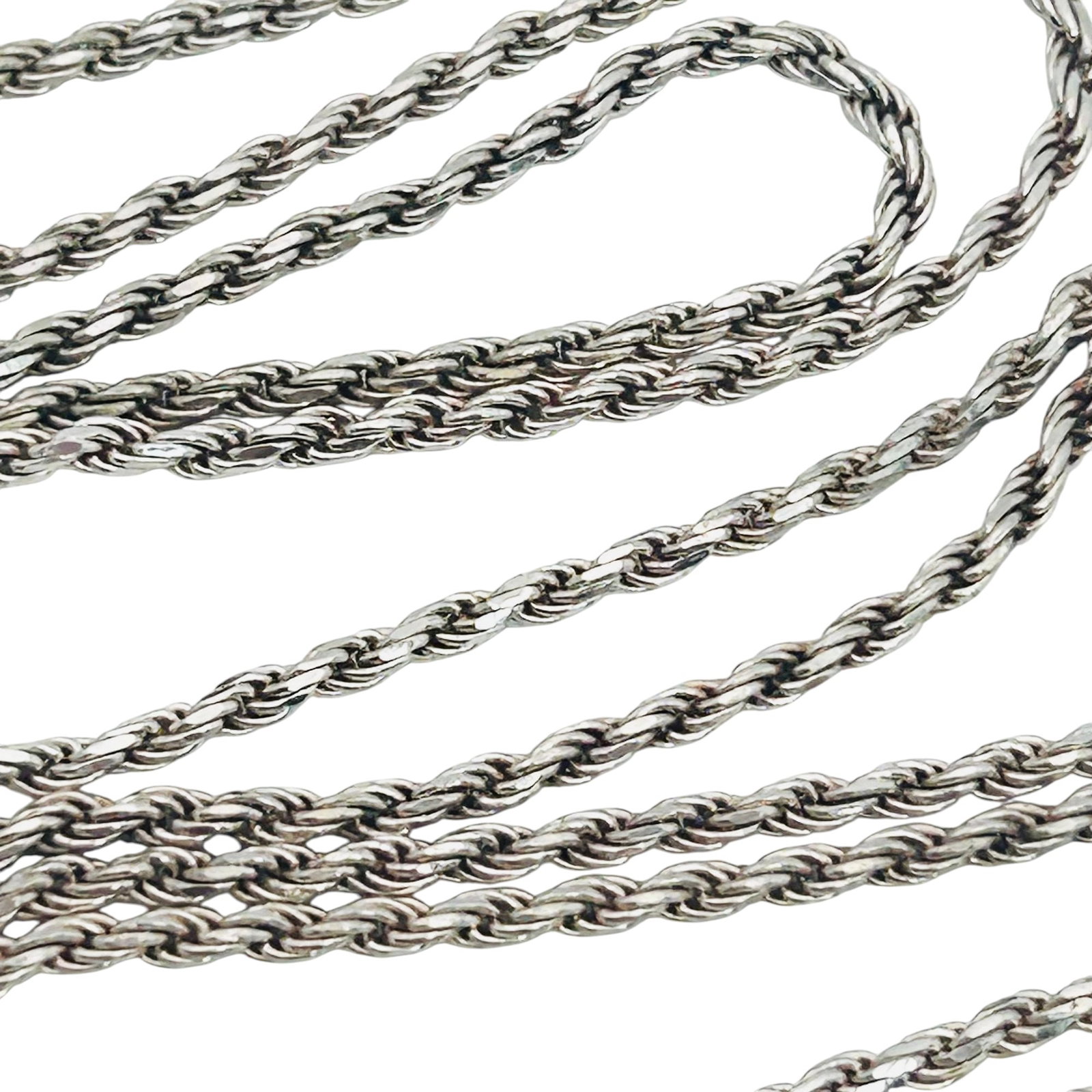 Italy,sterling Long Rope Chain Necklace 9.26 G: Italy Sterling long rope chain necklace 9.26 g