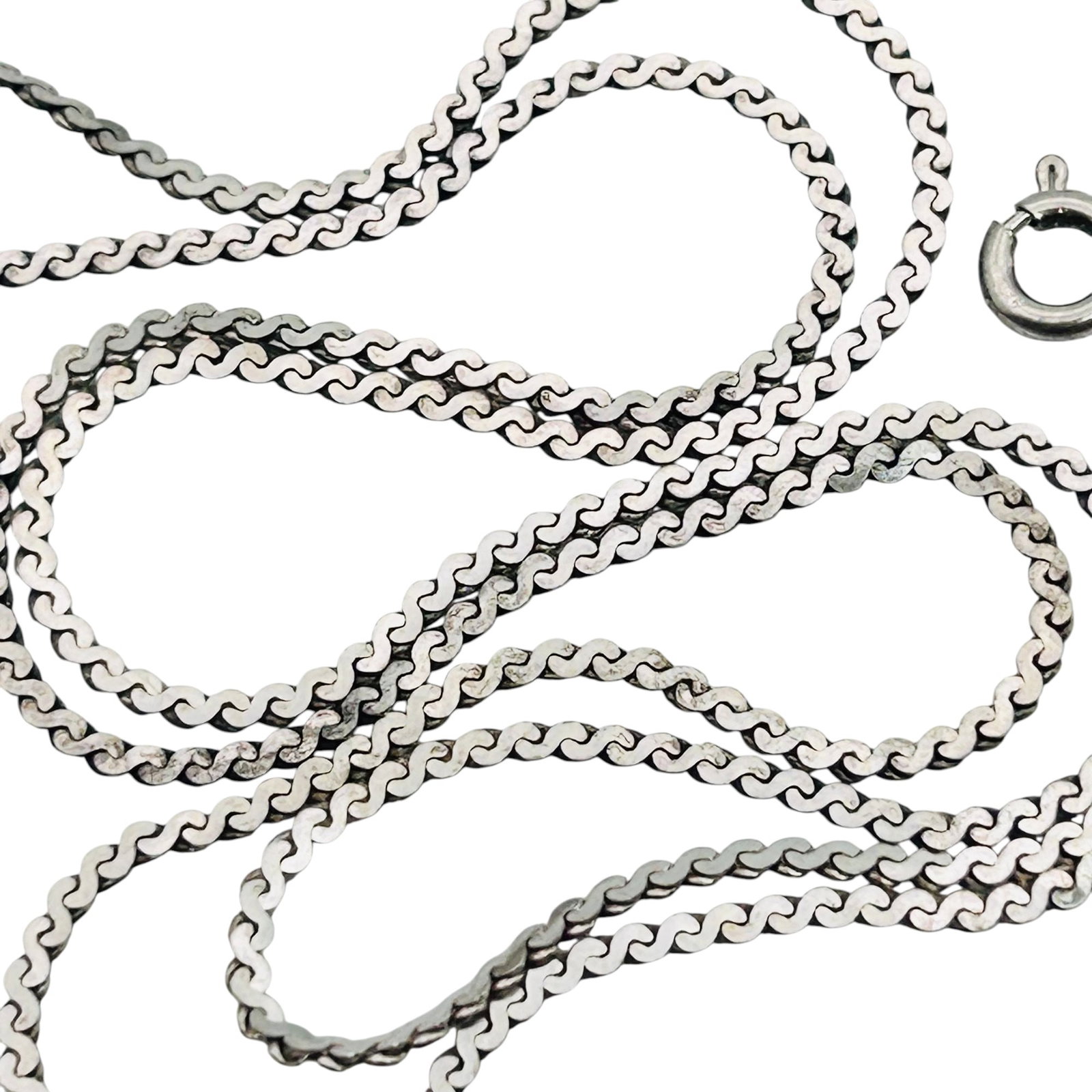 Sterling Italy Serpentine Chain Necklace, 3.08 G: Sterling Italy serpentine chain necklace 3.08 g