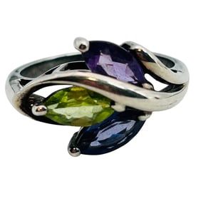 P.Sterling Amethyst and Peridot Sterling Flower Ring 3.77 G Size 7