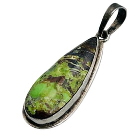 Signed JE Jimmy Emerson? Navajo Sterling GASPEITE Pendant 3.61 G.