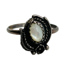 Southwest Mother Of Pearl Sterling Ring Size 5, 1.68 G.