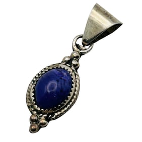 Signed M Bennett, Native American, Purple Stone Pendant 4 G
