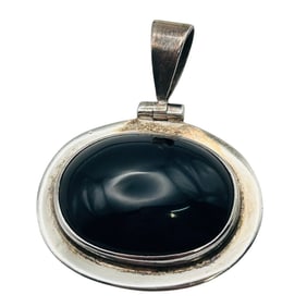 950 Silver Mexico Oval Pendant 16.17 G