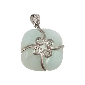 Jade Stone Sterling Silver Pendant Weighing 4.6 Grams