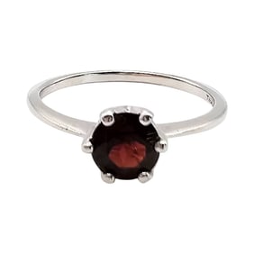 FEJ Garnet Ring in Sterling Silver, Size 7, 1.7 G