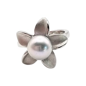 Sterling Silver Size 7.5 Ring Featuring Flower Design with Pearl Accent