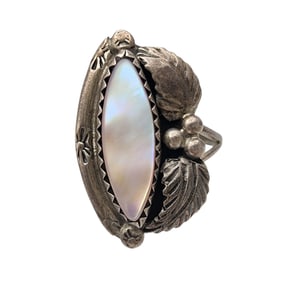 Signed Navajo Sterling Mother of Pearl Ring Sz 6.25