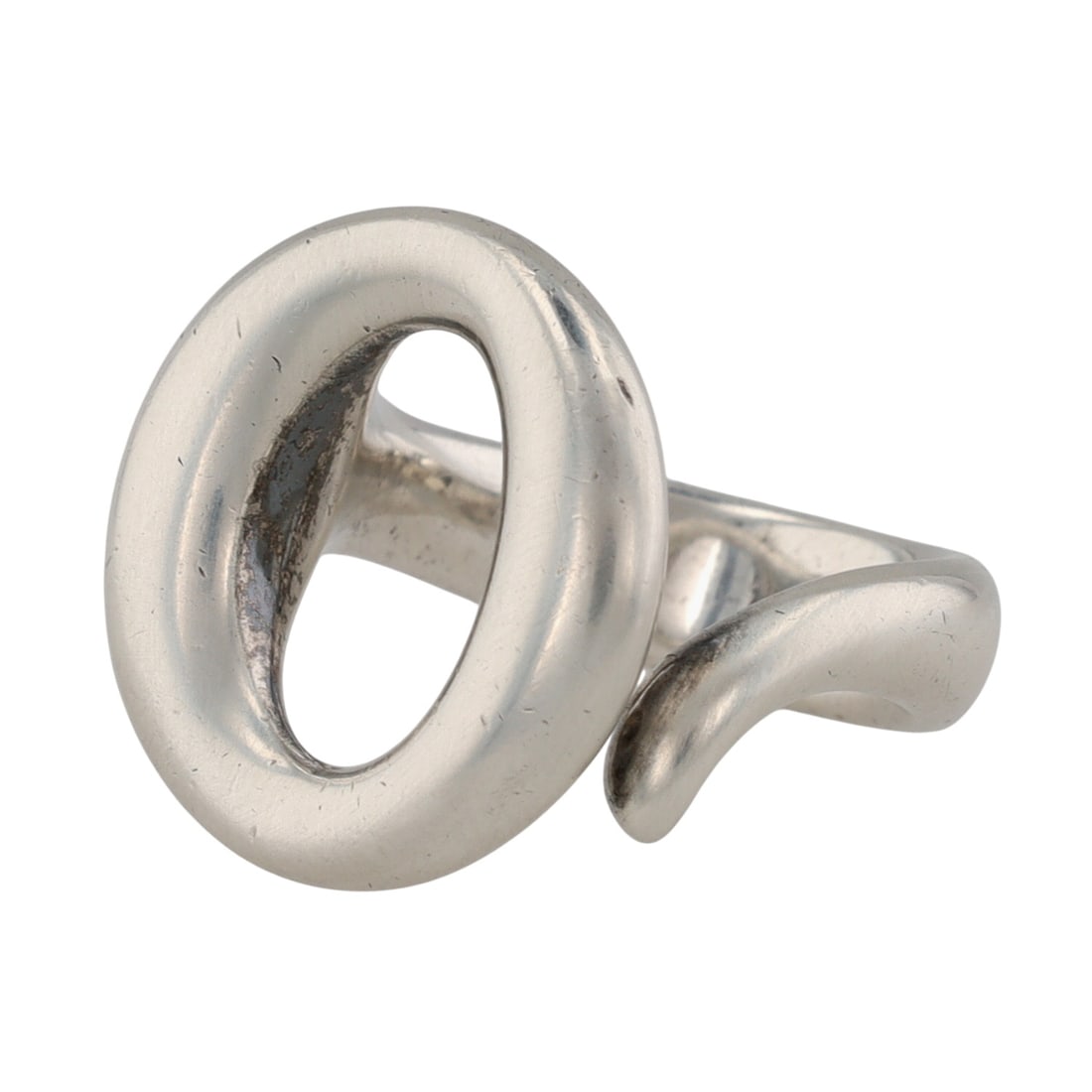 Tiffany & Co. Elsa Peretti Sterling Sevillana Ring Sz 6: Tiffany & Co. Elsa Peretti Sterling Sevillana Ring Sz 6 | 9.7g | Retail $850 | Comes with a Tiffany Cloth Pouch as shown