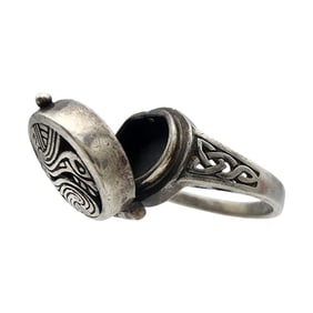 Vintage Sterling Intertwined Bird Celtic Poison Ring Sz 8