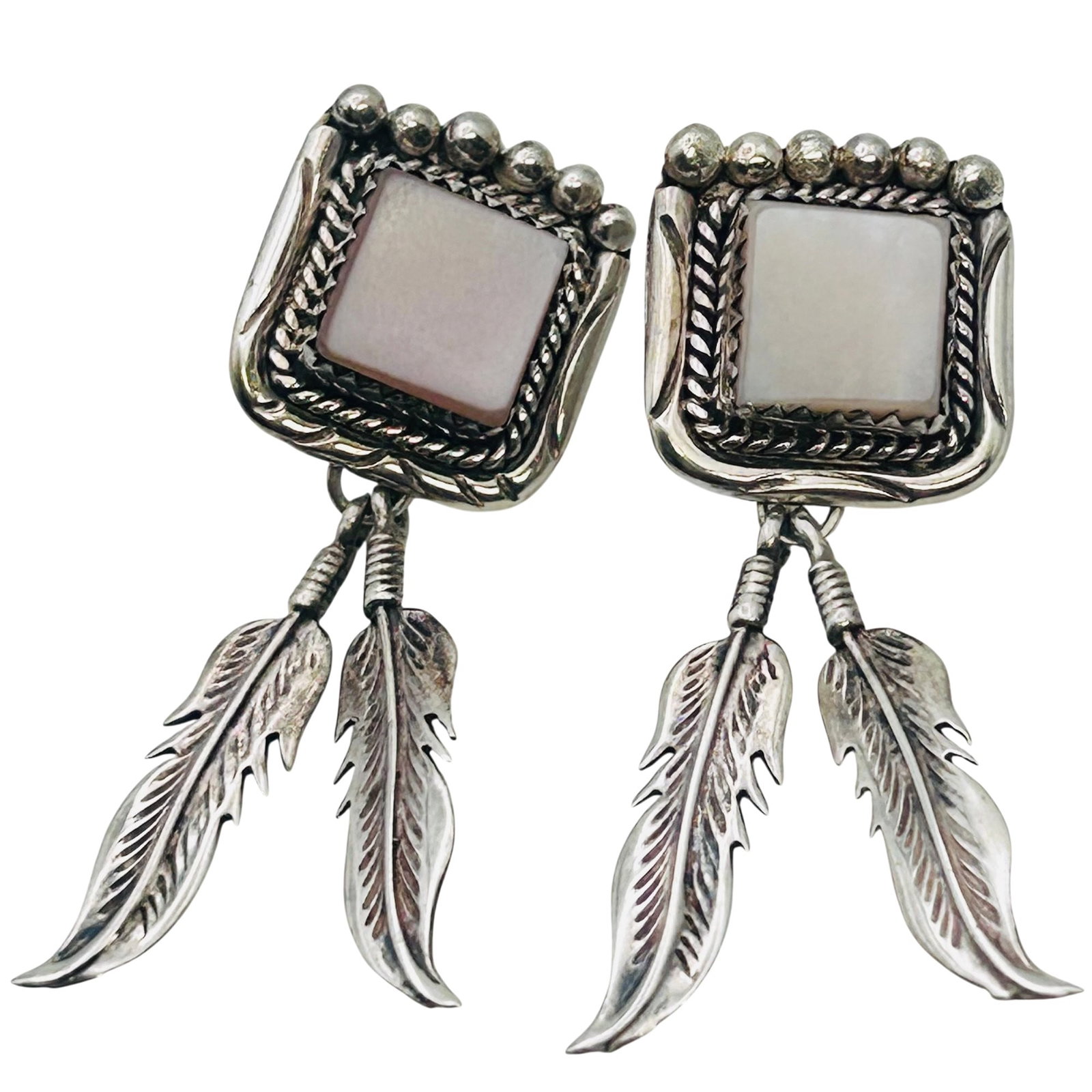 Navajo Sterling Mother-of-pearl Dangle Earrings 11.13 G: Navajo Sterling mother-of-pearl dangle earrings 11.13 g