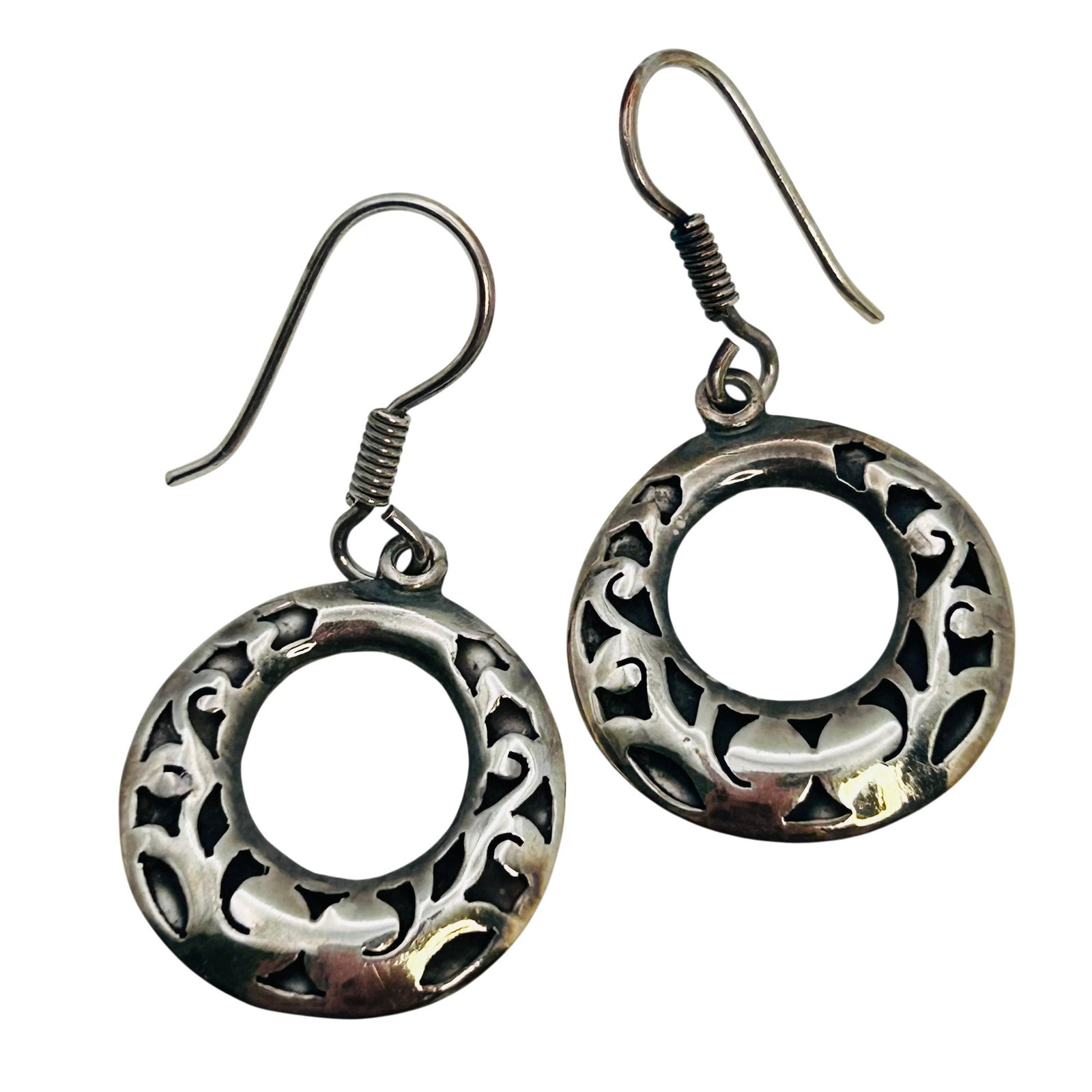 TAXCO Mexico, Sterling Circle Cut Out Earrings 3.21 G: TAXCO Mexico Sterling Circle cut out earrings 3.21 g