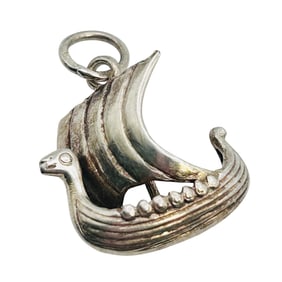 Vintage JOA 830 Silver Viking Ship Pendant .97 G