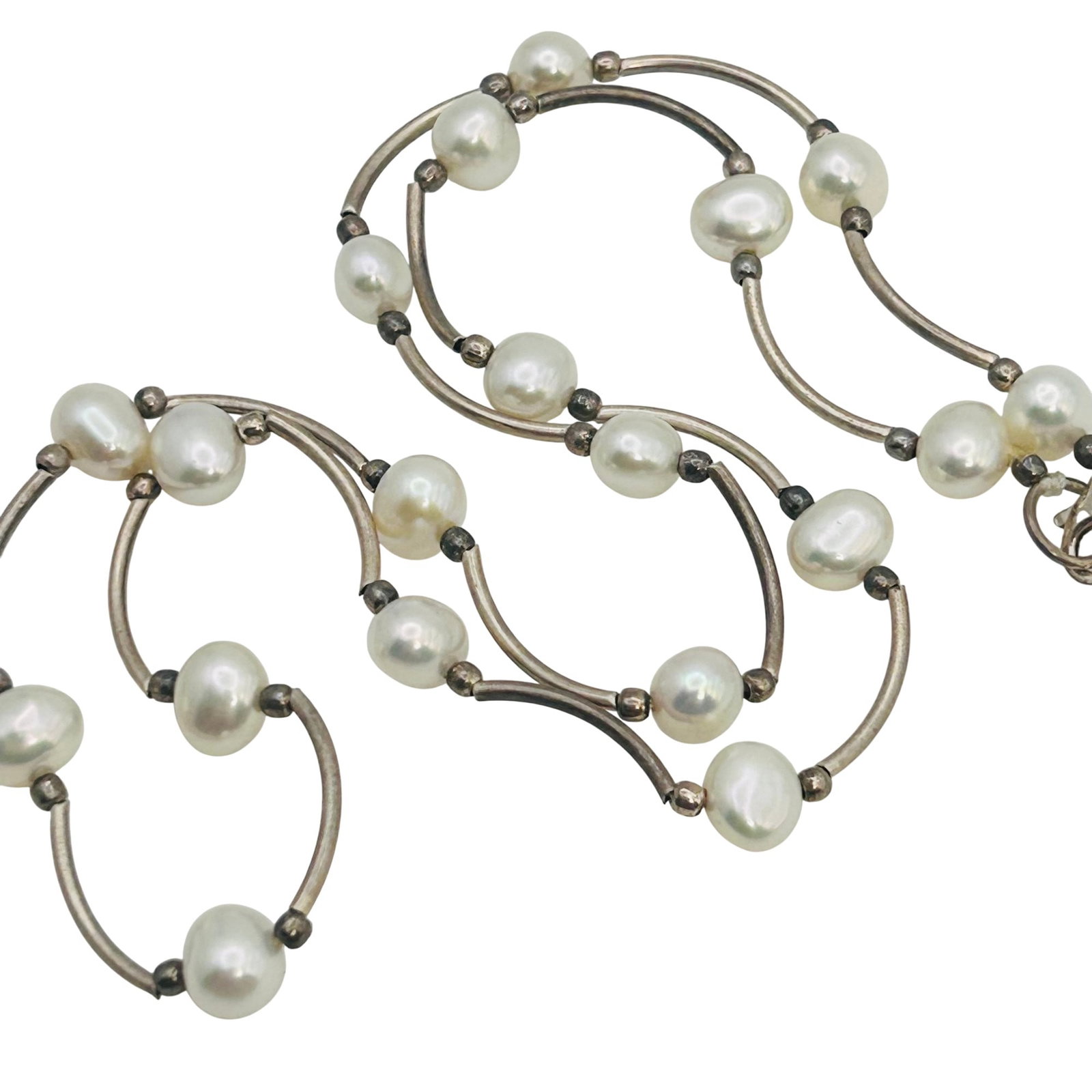 Sterling And Pearl Necklace 9.39 G: Sterling and Pearl necklace 9.39 g