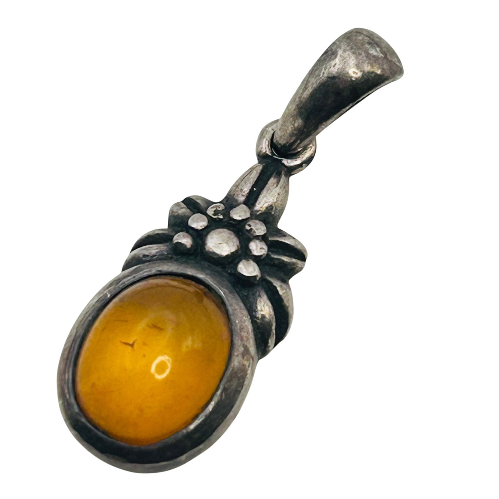 Amber Sterling Pendant 2.9 G: Amber Sterling pendant 2.9 g