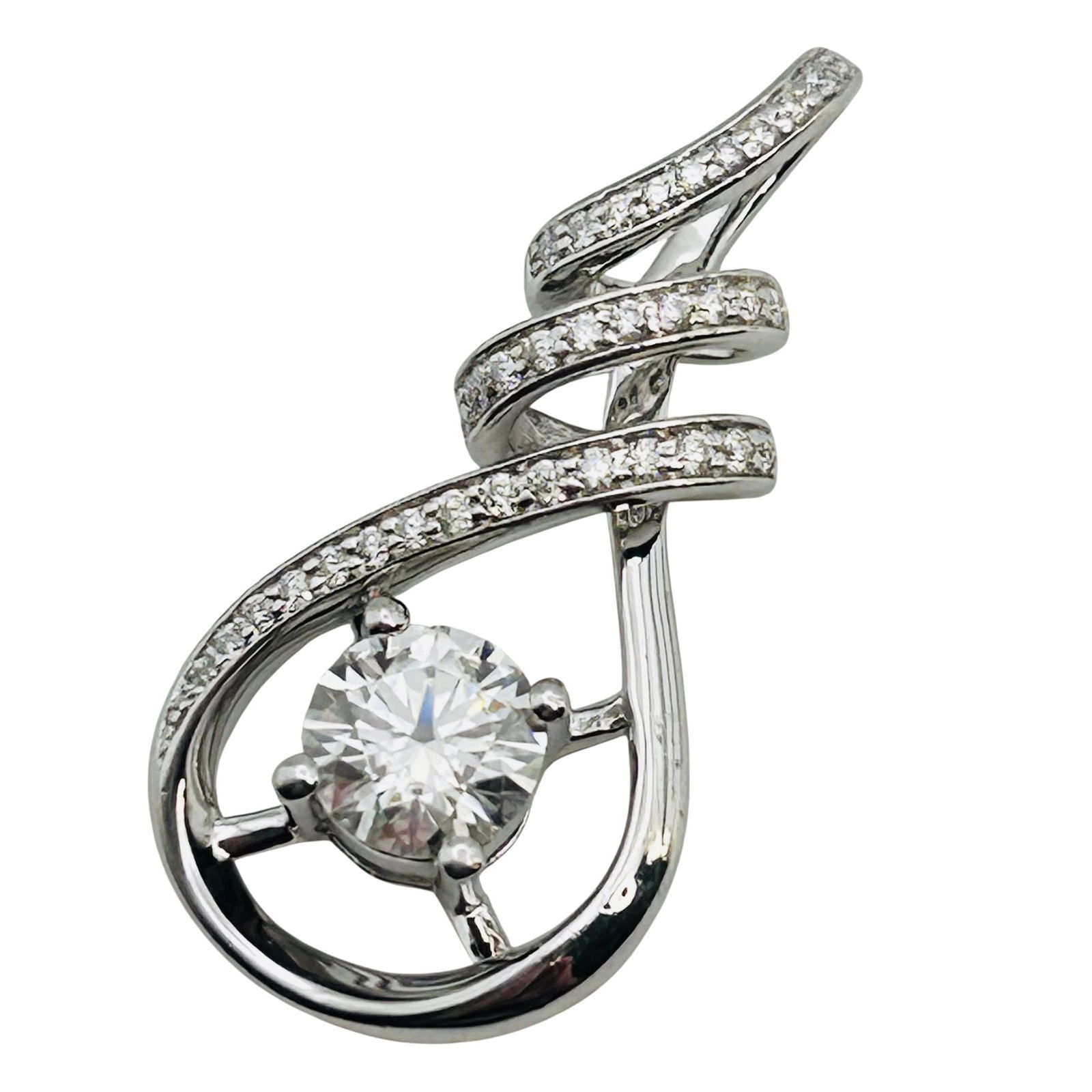 Diamond D1.01CT D0.22CT Sterling Pendant 3 G: Diamond D1.01CT D0.22CT Sterling pendant 3 g